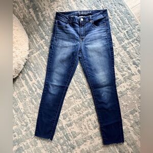American Eagle Outfitters Super Stretch Blue Jeans